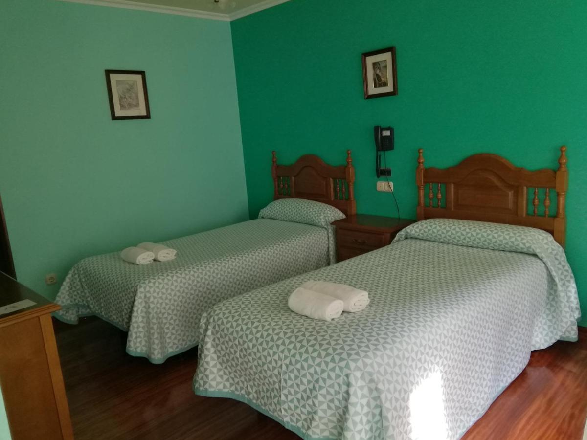 Pico Sacro I Hostal-Pension Santiago De Compostela Exteriör bild