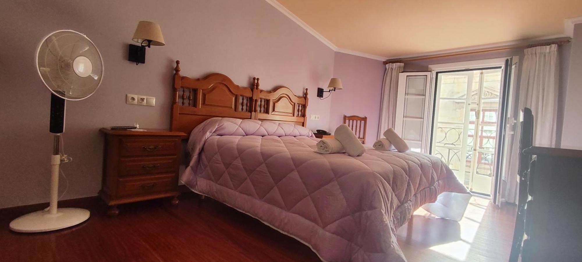 Pico Sacro I Hostal-Pension Santiago De Compostela Rum bild